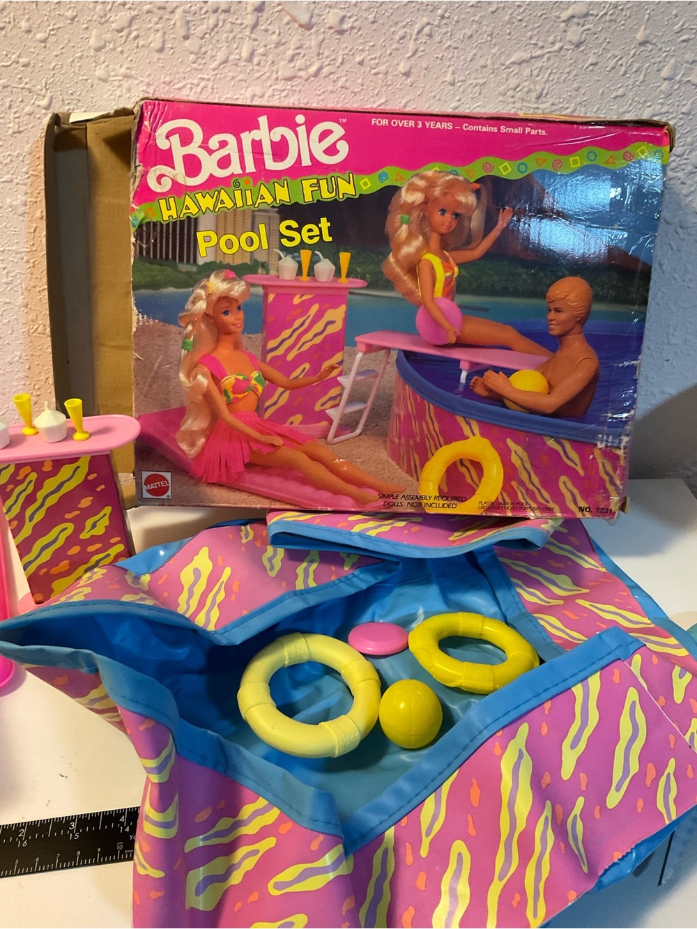 Barbie Hawaiian Pool Party Play set. Vintage 1990